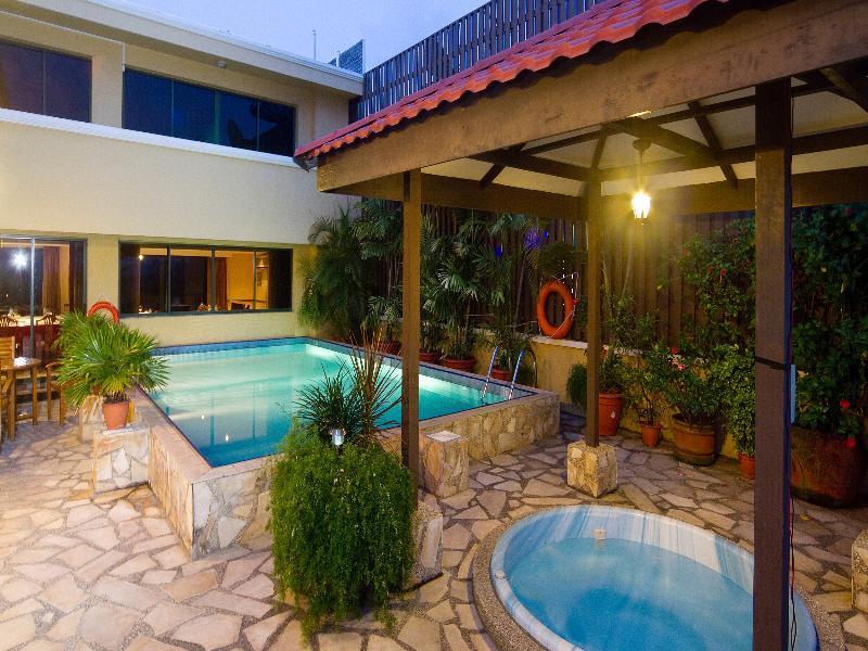 מאלה Mookai Hotel מראה חיצוני תמונה